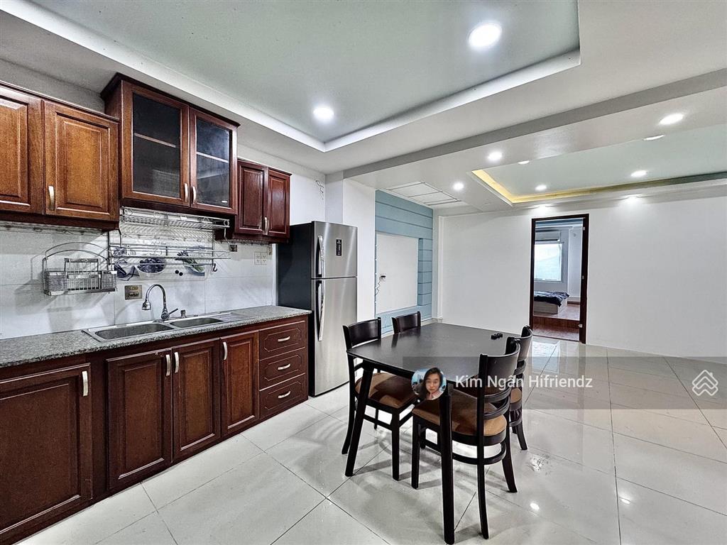 Siêu phẩm 2 phòng ngủ  diện tích cực rộng 80m2  có ban công  ko giới hạn người và xe