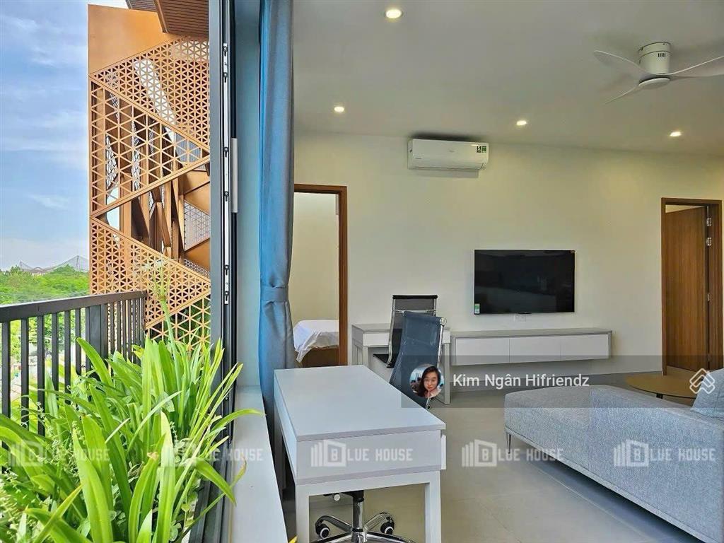 Căn hộ dịch vụ 1 phòng ngủ + 1 phòng khách siêu rộng  view thoáng  nội thất cao cấp