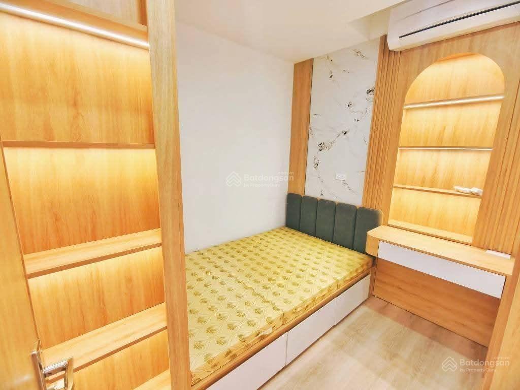 Tập thể quỳnh lôi quỳnh mai  hai bà trưng, 2 ngủ, ô tô đỗ, sáng thoáng, ở ngay