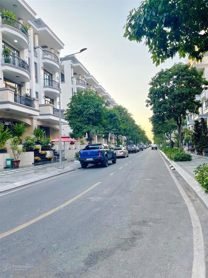 Căn hộ bancol ngay khu đô thị vạn phúc mới 100% full nt siêu thoáng, sang khu dân cư dân trí cao