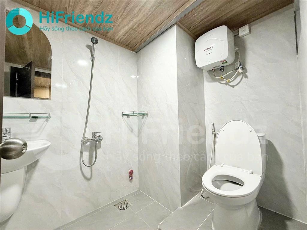 Chính chủ khai trương toà nhà có gác bancol full nội thất máy giặt riêng cách đh ngoại thương 5p