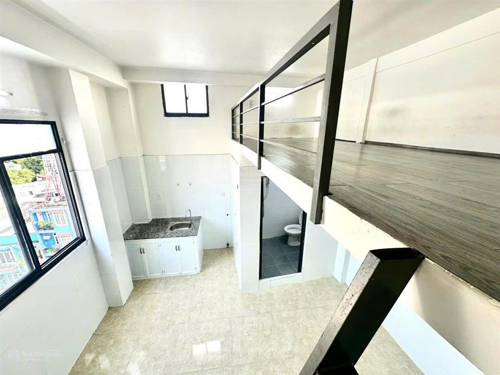 Chính chủ khai trương duplex không giới hạn người và xe thang máy full nt ngay trung tâm bt thoáng