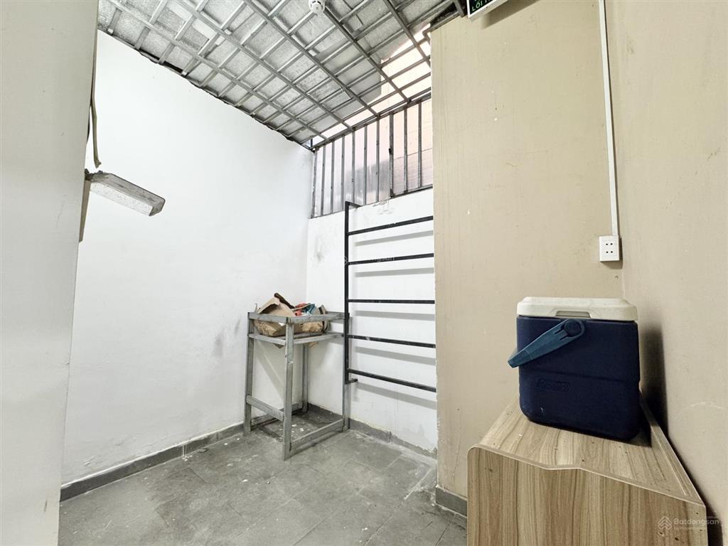 Chính chủ gửi cho thuê duplex gác đứng có sân riêng 35m2 full nt mg riêng ngay ngã tư hàng xanh