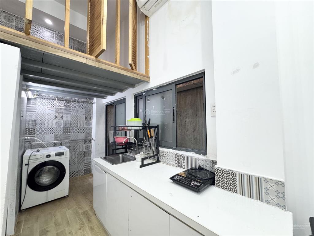 Chính chủ gửi cho thuê duplex gác đứng có sân riêng 35m2 full nt mg riêng ngay ngã tư hàng xanh