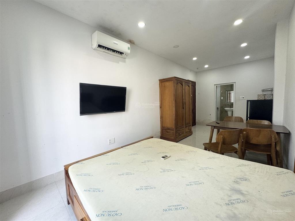 Chính chủ cho thuê studio full nt, ngay đh ngoại thương siêu thoáng hầm xe rộng thoải mái