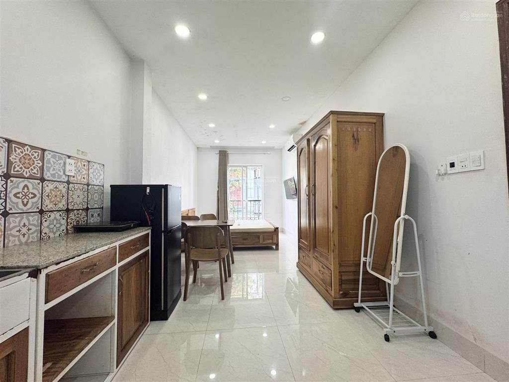 Chính chủ cho thuê studio full nt, ngay đh ngoại thương siêu thoáng hầm xe rộng thoải mái