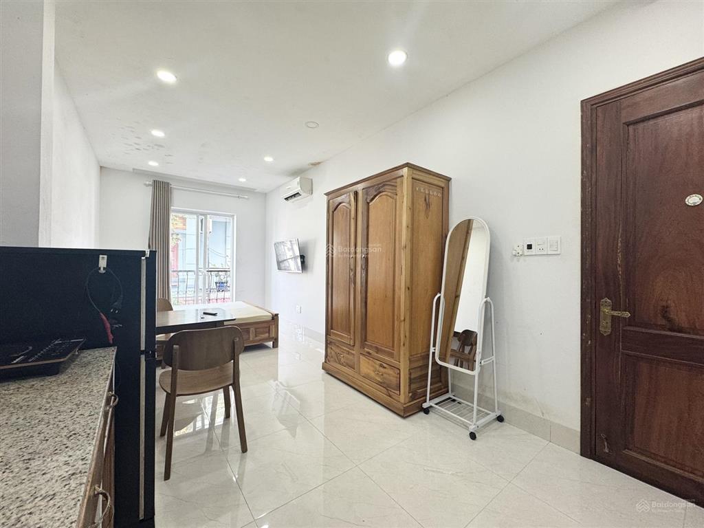Chính chủ cho thuê studio full nt, ngay đh ngoại thương siêu thoáng hầm xe rộng thoải mái