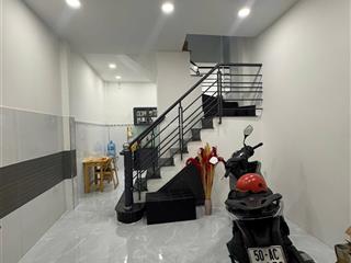 Cho thuê nhà mới hoàn công nt cơ bản 1 trệt 1 lầu phù hợp ở gđ ngay ngã tư phú nhuận phan xích long