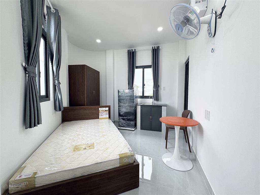 Chính chủ khai trương phòng studio full nt có thang máy cửa sổ trời ngay bv gia định siêu thoáng