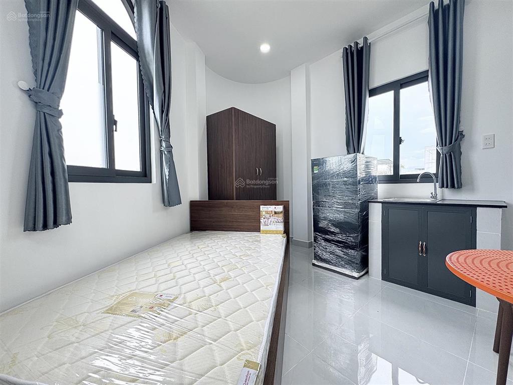 Chính chủ khai trương phòng studio full nt có thang máy cửa sổ trời ngay bv gia định siêu thoáng