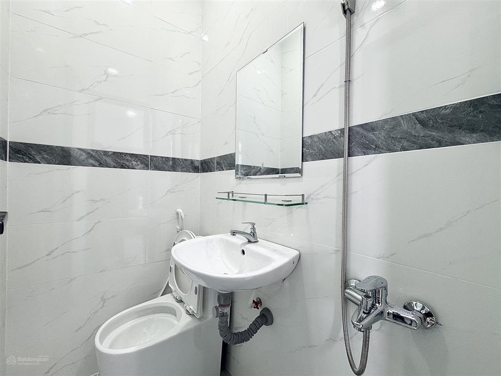 Chính chủ khai trương phòng studio full nt có thang máy cửa sổ trời ngay bv gia định siêu thoáng