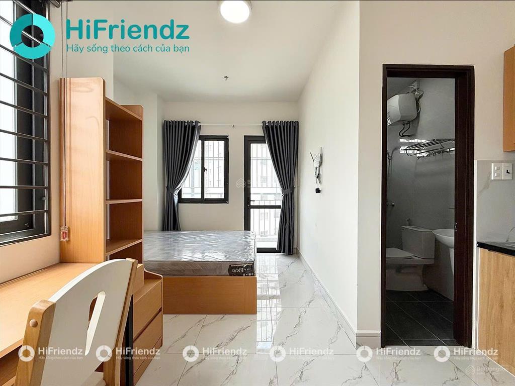 Chính chủ mới hoàn công bancol full nt mới 100% có máy giặt riêng thang máy cách đh vlu, hutech 5p