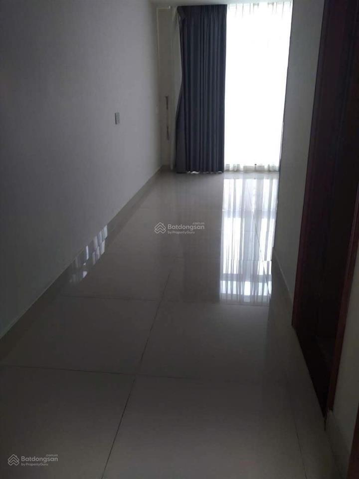 Chính chủ mới hoàn công nhà mới rộng rãi 1 trệt 3 lầu ban công thoáng ngay khu du lịch văn thánh