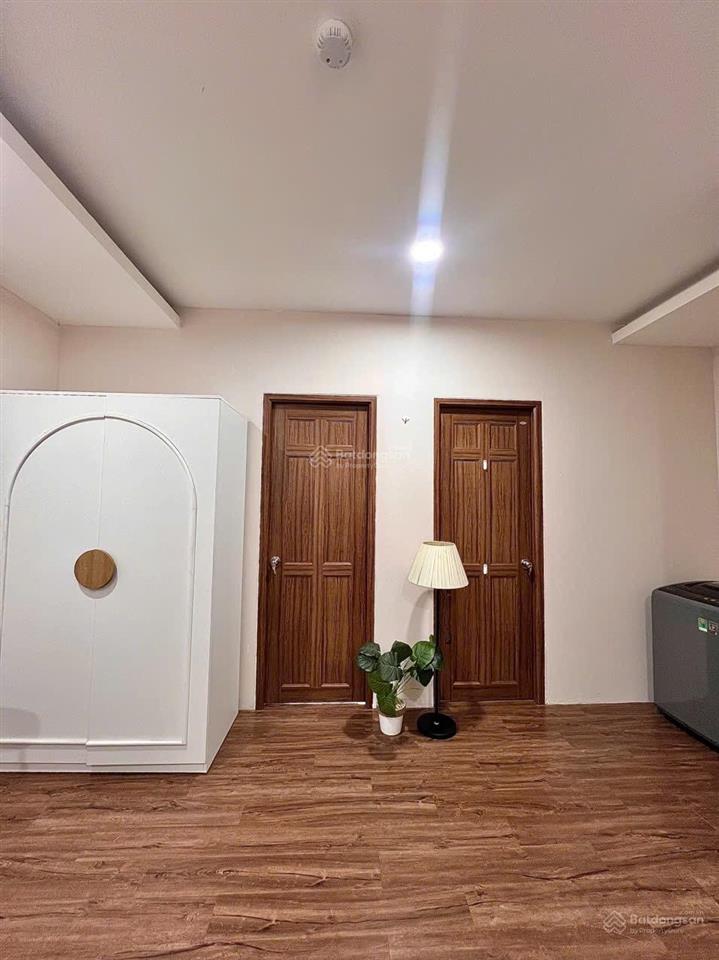 Cho thuê 2 phòng ngủ thoáng rộng rãi thiết kế hiện đại thang máy tận phòng ngay ngã tư phú nhuận