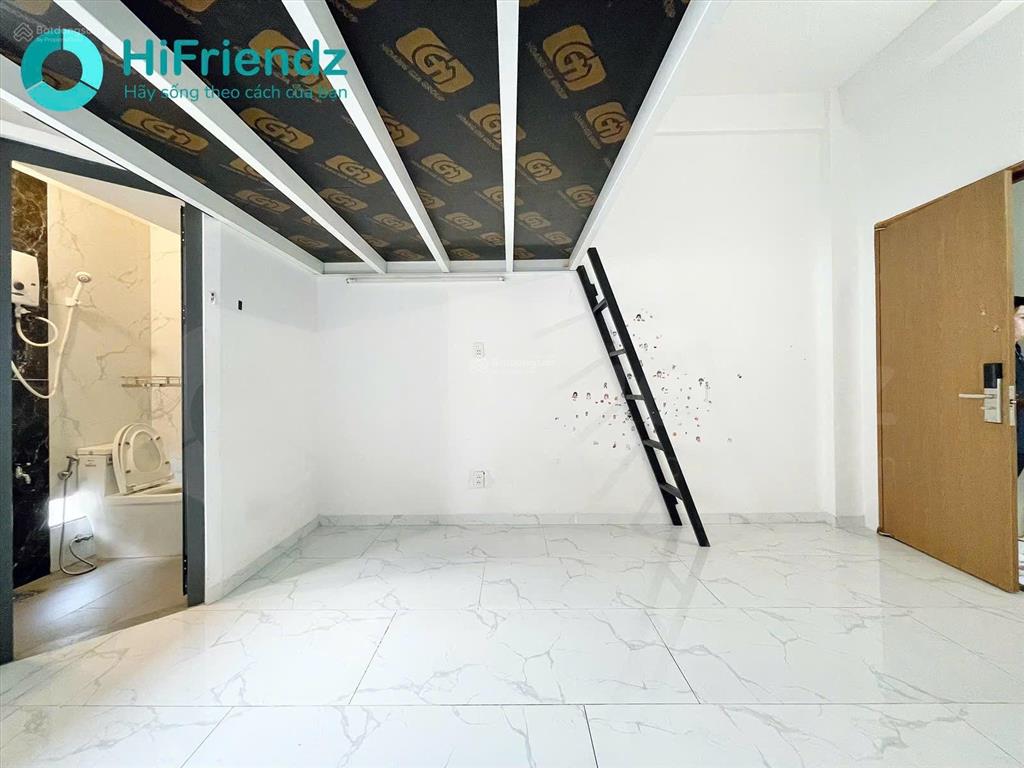 Chính chủ cho thuê duplex phòng thoáng rộng không giới hạn người xe thang máy hầm xe cách đhgtvt 5p