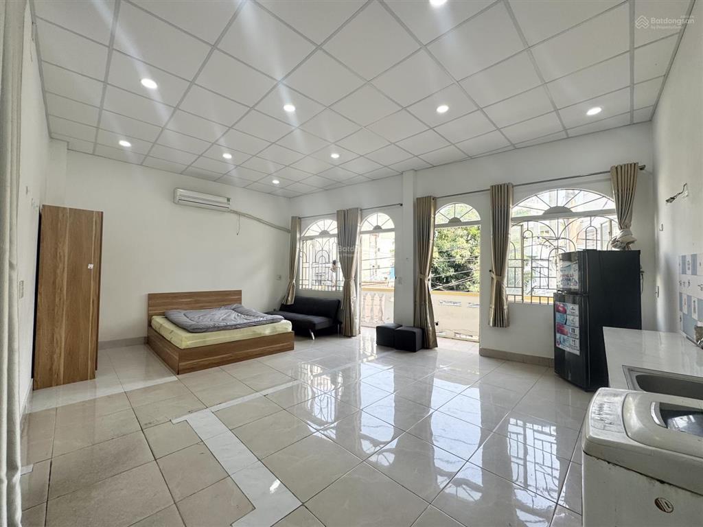 Cho thuê phòng siêu rộng full nội thất, không giới hạn người và xe, đi bộ ra chợ bà chiểu 5 phút