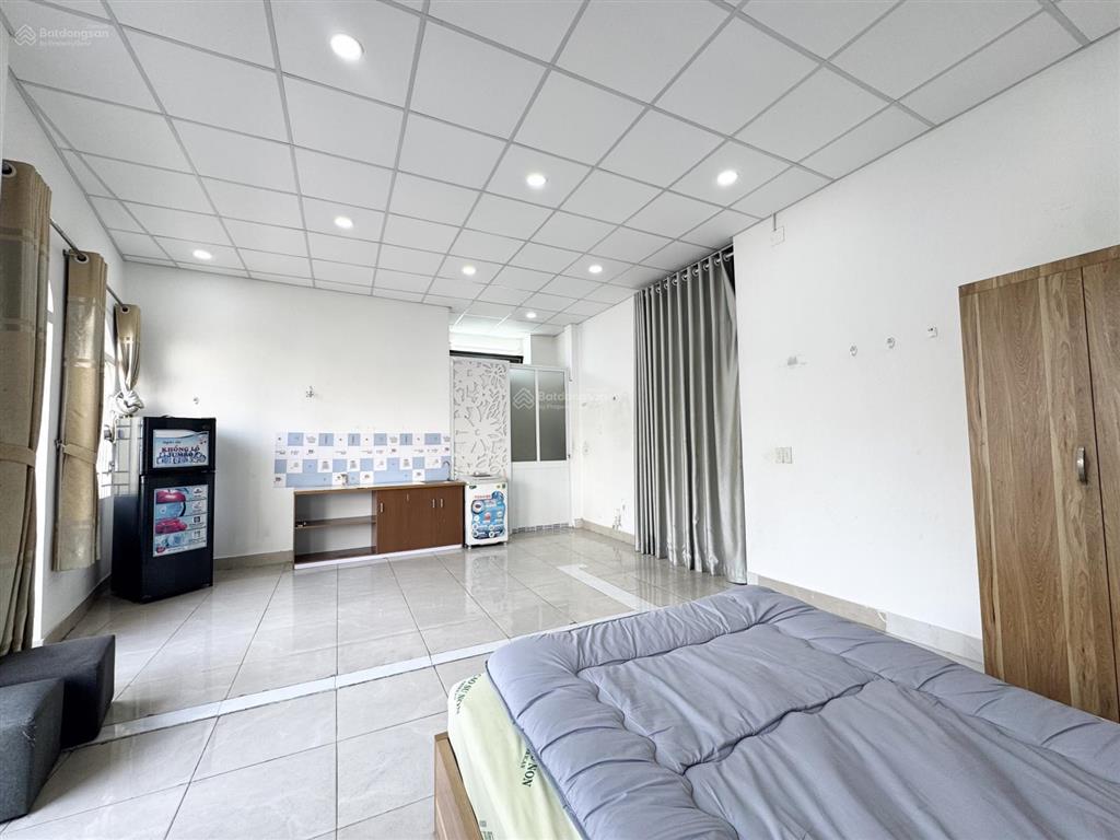 Cho thuê phòng siêu rộng full nội thất, không giới hạn người và xe, đi bộ ra chợ bà chiểu 5 phút