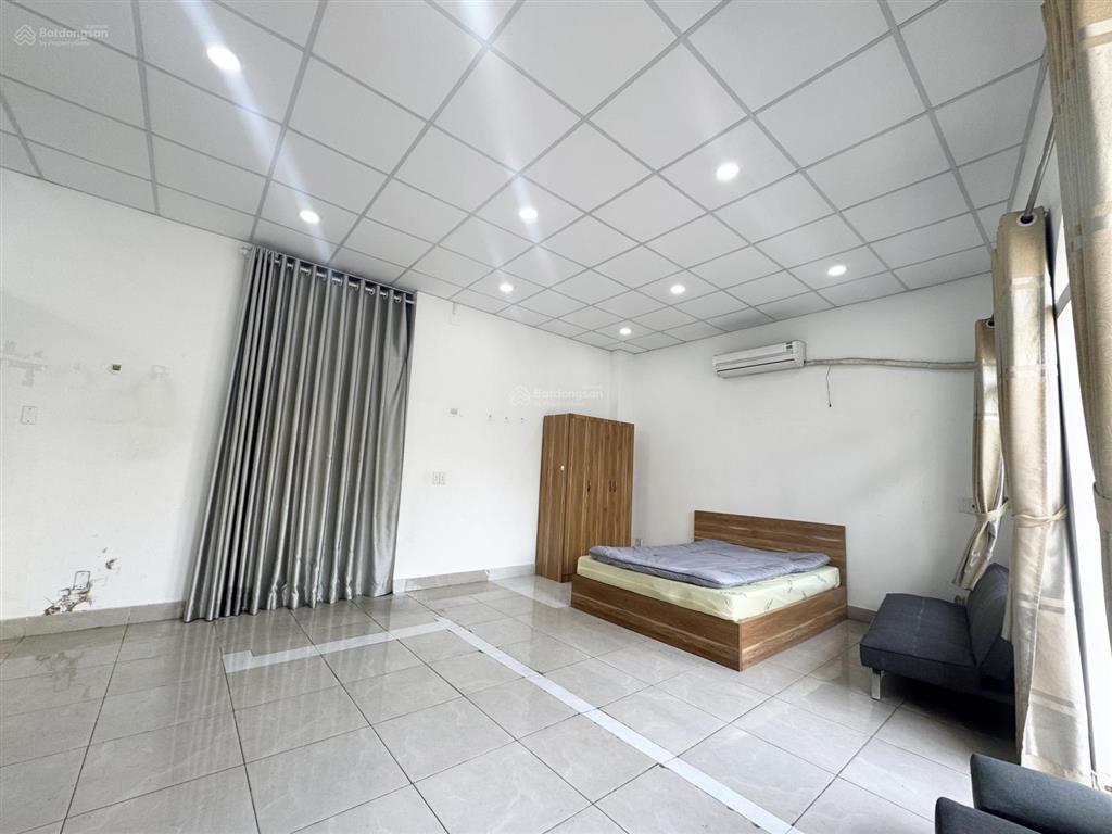 Cho thuê phòng siêu rộng full nội thất, không giới hạn người và xe, đi bộ ra chợ bà chiểu 5 phút