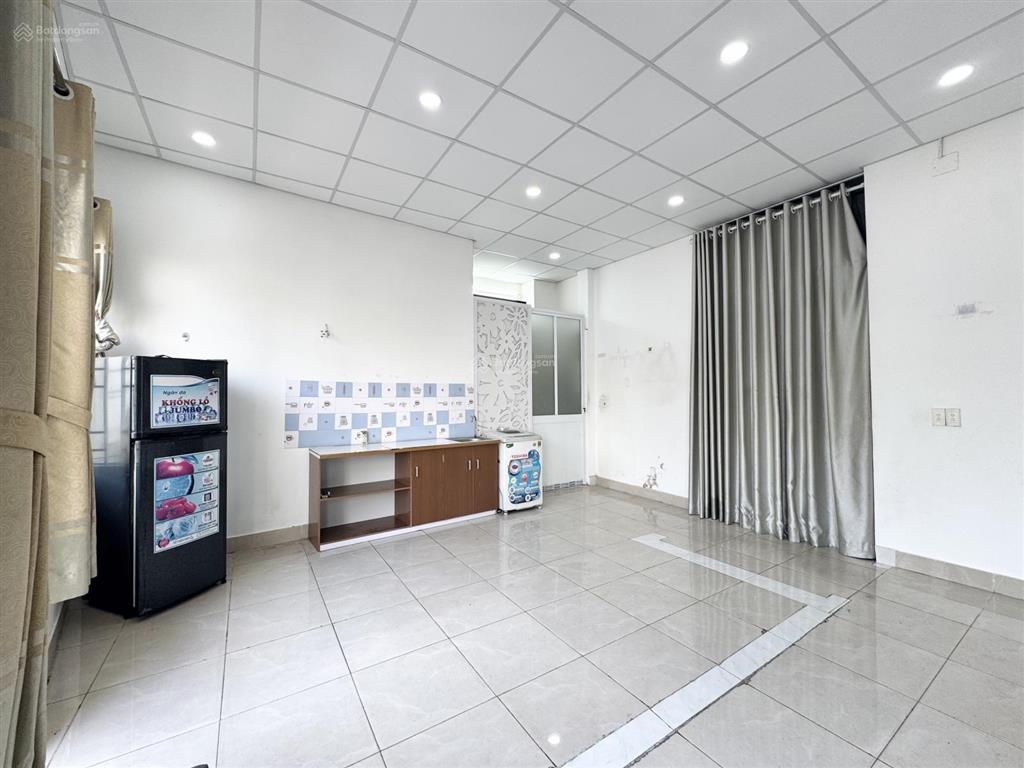 Cho thuê phòng siêu rộng full nội thất, không giới hạn người và xe, đi bộ ra chợ bà chiểu 5 phút