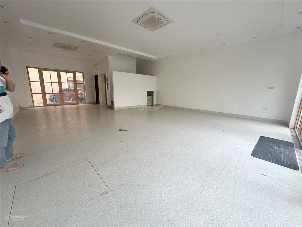 Cho thuê 50 triệu/tháng căn shophouse 5 tầng tại new an thới, phú quốc
