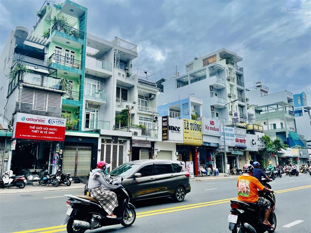 Mặt tiền phan đình phùng phú nhuận  80m  vị trí đắc địa kinh doanh đỉnh