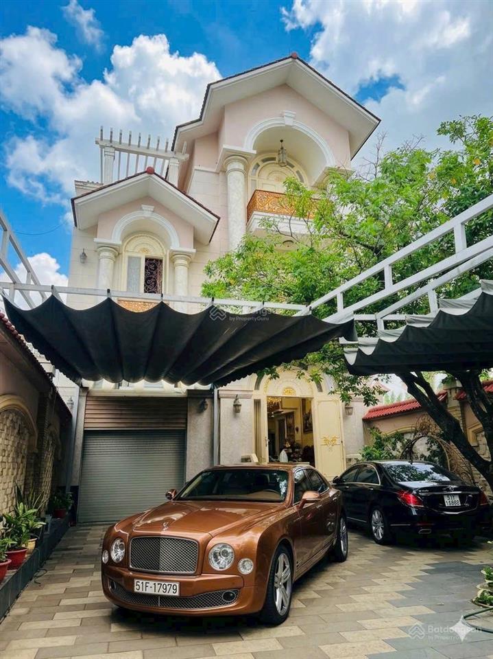 Bán căn biệt thự vip 3 tầng 2 mặt tiền hxh đường lê quang định, 268m2, giá 29 tỷ tl