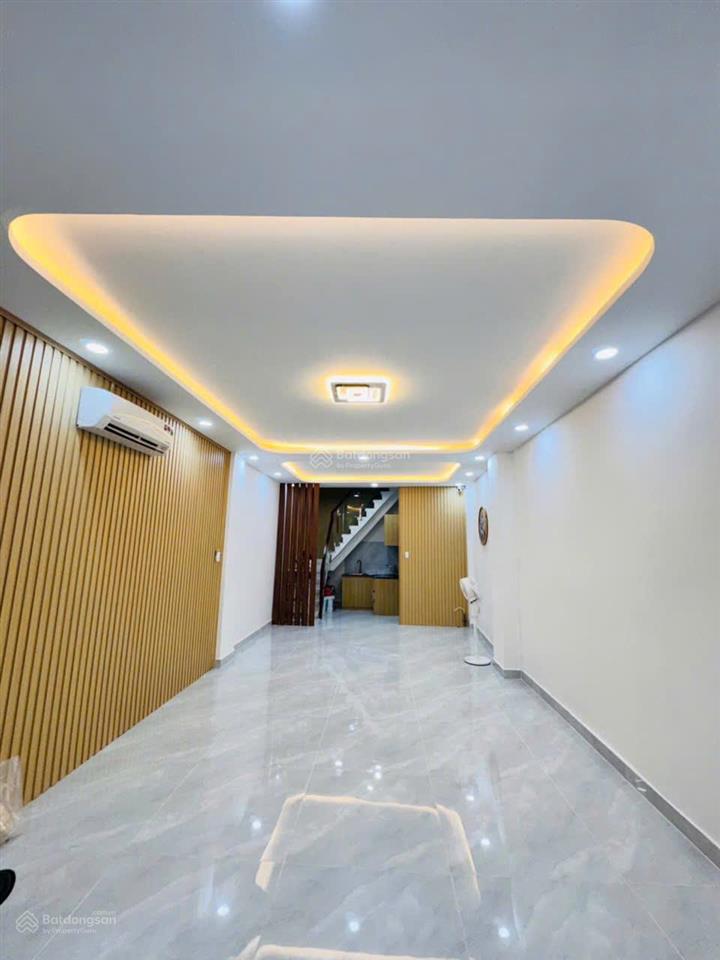 Bán nhà 2 tầng mặt tiền đường trần phú  trần bình trọng, quận 5, dt 42m2, giá 8,7 tỷ tl