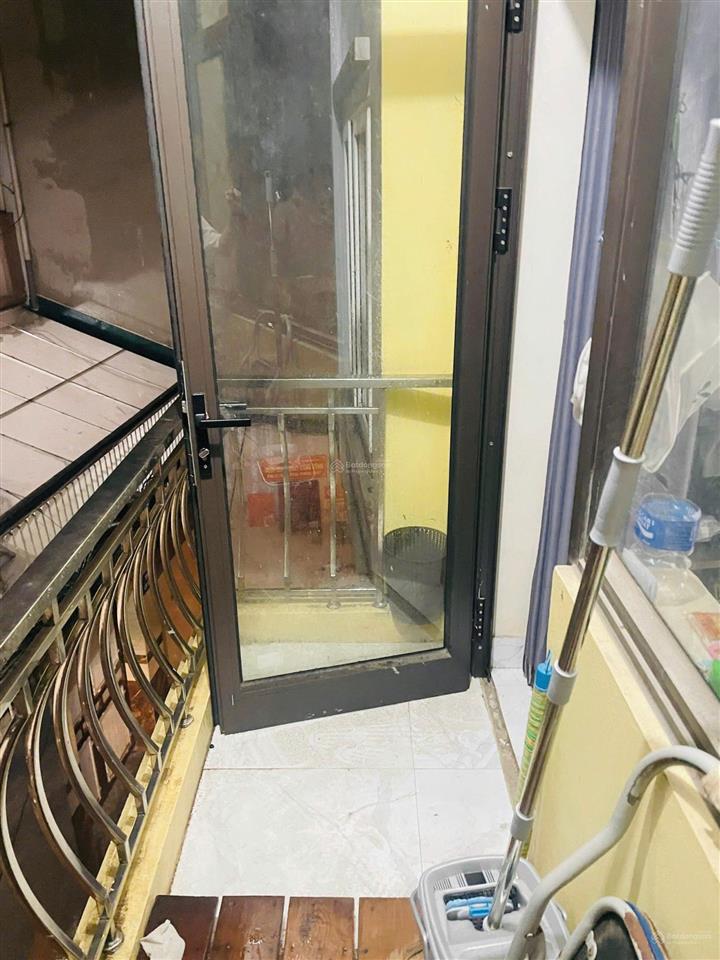 Cho thuê phòng khép kín ban công rộng tại ngõ 262a nguyễn trãi (chính kinh) ga thượng đình