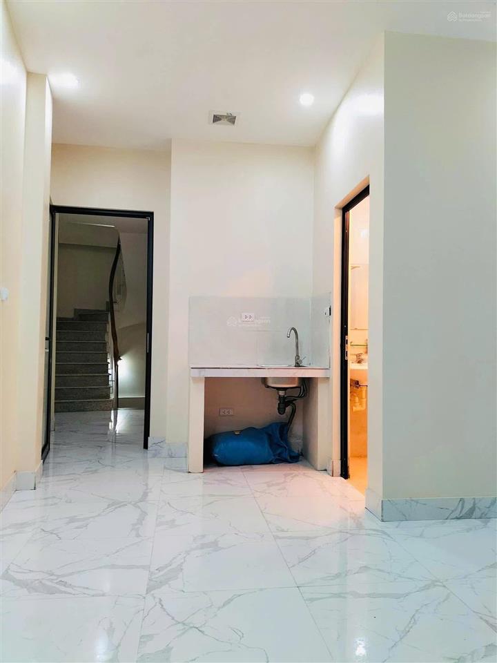 Chính chủ cho thuê phòng khép kín tại chân ga thượng đình chính kinh chỉ 3,3tr/tháng