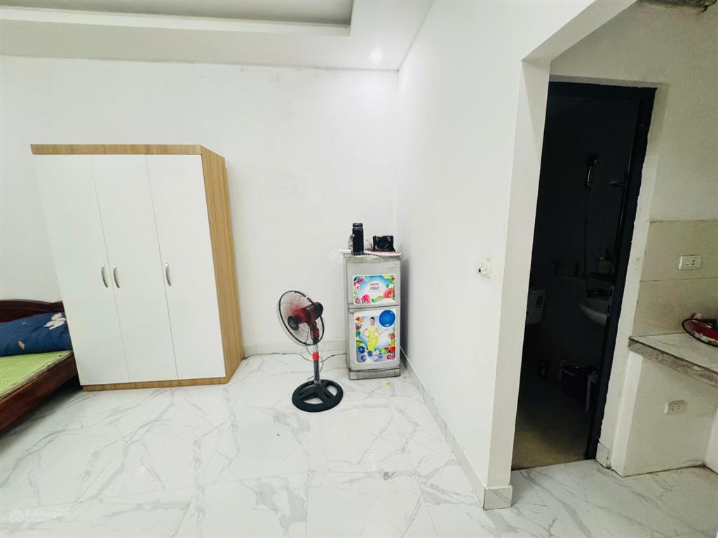 Chính chủ còn 1 phòng khép kín tại chân ga thượng đình chính kinh chỉ 3,3tr
