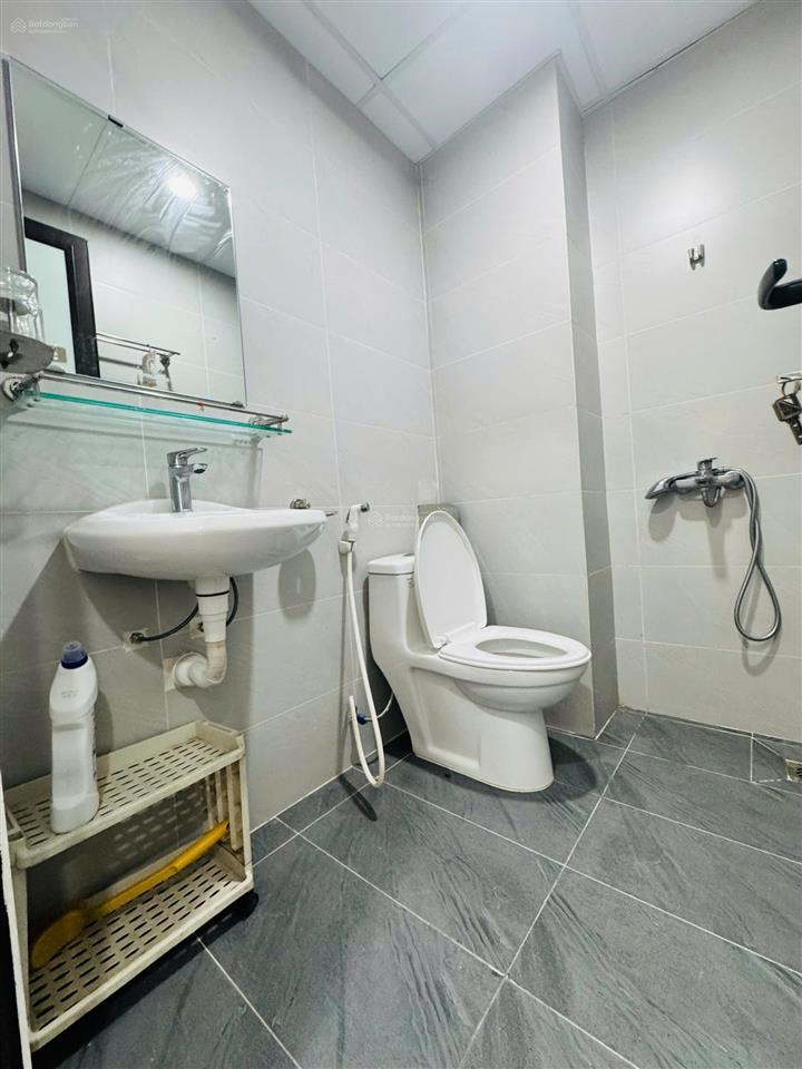 Còn 1p khép kín nội thất xịn xò tại ngõ 122 do nha (chợ miêu nha) chỉ 3,5 tr/tháng đầu