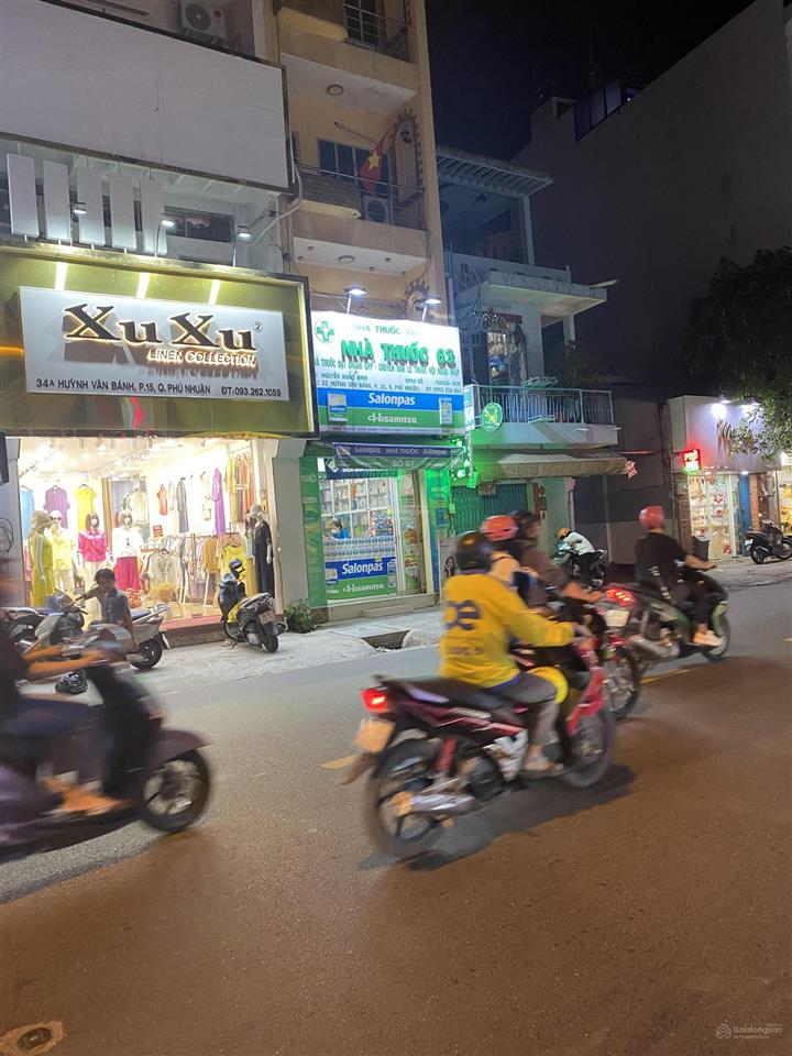 Bán nhà mặt tiền hoàng diệu, quận phú nhuận. diện tích 3.5 x 18m gồm trệt, 3 lầu giá 15 tỷ