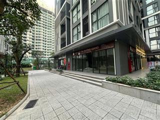 Cắt lỗ căn shop chân đế toà p4, giá nhỉnh 100tr/m2 vinhomes oceanpark gia lâm 0981 184 ***