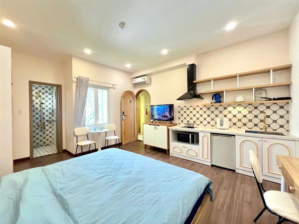 Cho thuê chdv full nội thất tại đề thám quận 1, gần bùi viện, cầu ông lãnh, chợ bến thành