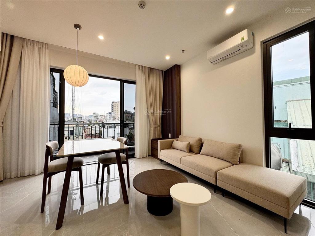 Cho thuê căn hộ 1 phòng ngủ 45m2 quận 1 có ban công, full nội thất trần quang khải, tân định
