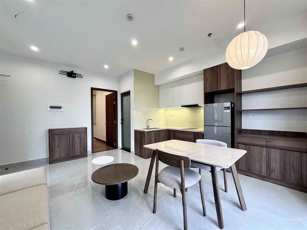 Cho thuê căn hộ 1 phòng ngủ 45m2 quận 1 có ban công, full nội thất trần quang khải, tân định