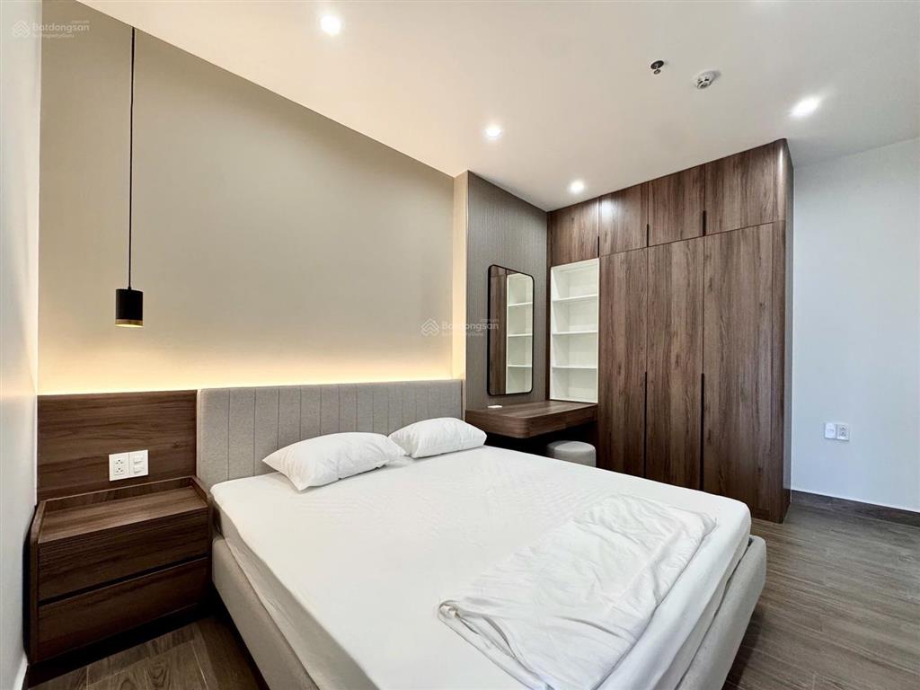 Cho thuê căn hộ 1 phòng ngủ 45m2 quận 1 có ban công, full nội thất trần quang khải, tân định