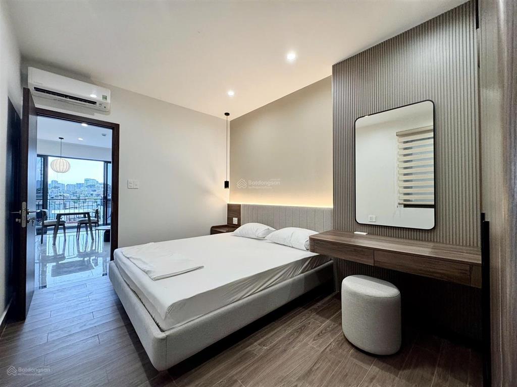 Cho thuê căn hộ 1 phòng ngủ 45m2 quận 1 có ban công, full nội thất trần quang khải, tân định