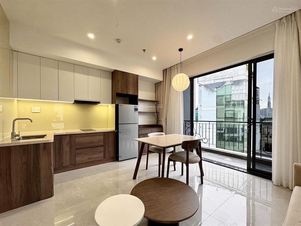 Cho thuê căn hộ 1 phòng ngủ 45m2 quận 1 có ban công, full nội thất trần quang khải, tân định