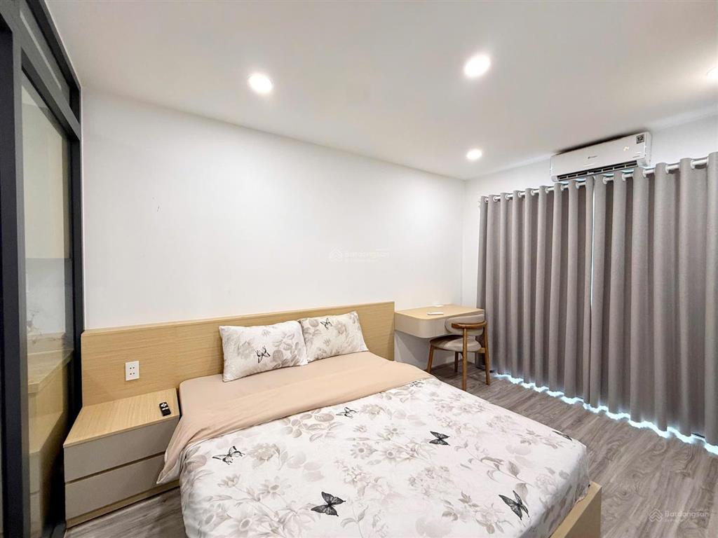 Cho thuê căn hộ 1 phòng ngủ ban công quận 5, máy giặt riêng 35m nguyễn văn cừ, sát quận 1