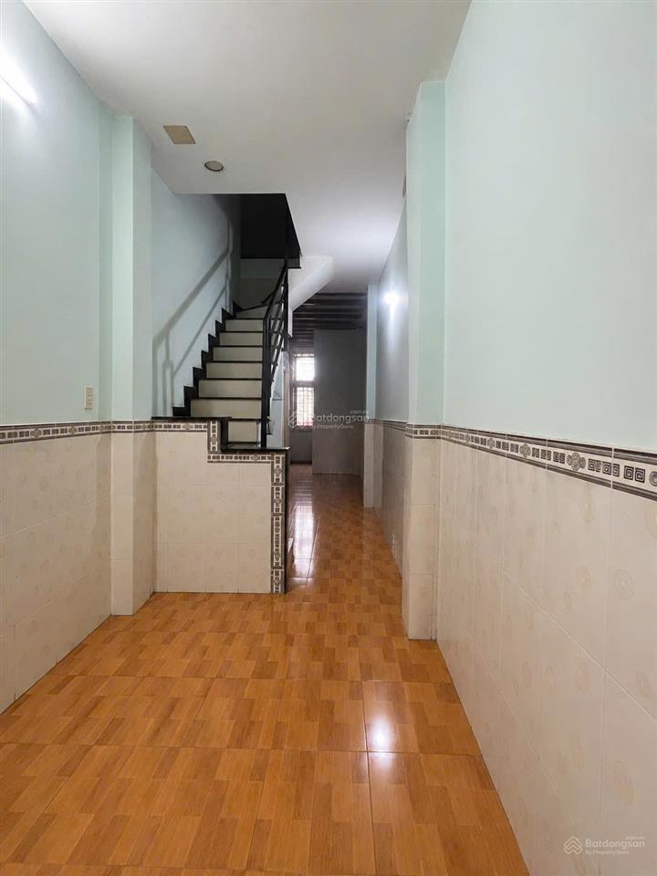 Bán gấp nhà hẻm 241 bến vân đồn, phường vĩnh hội, quận 4