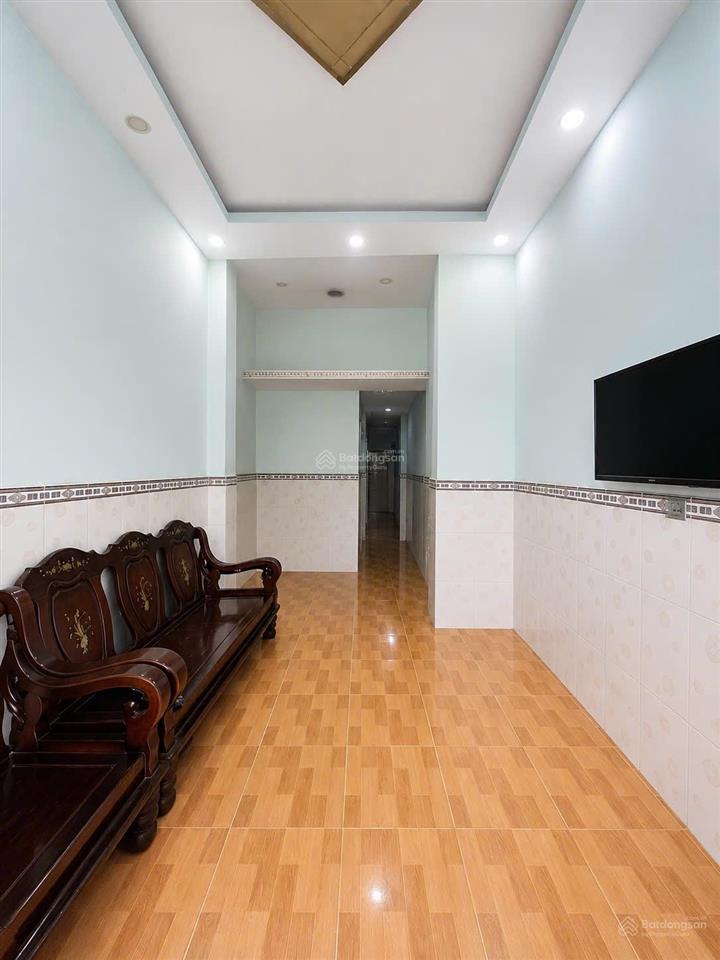 Bán gấp nhà hẻm 241 bến vân đồn, phường vĩnh hội, quận 4