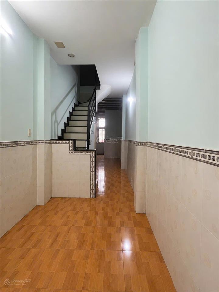 Bán gấp nhà hẻm 241 bến vân đồn, phường vĩnh hội, quận 4