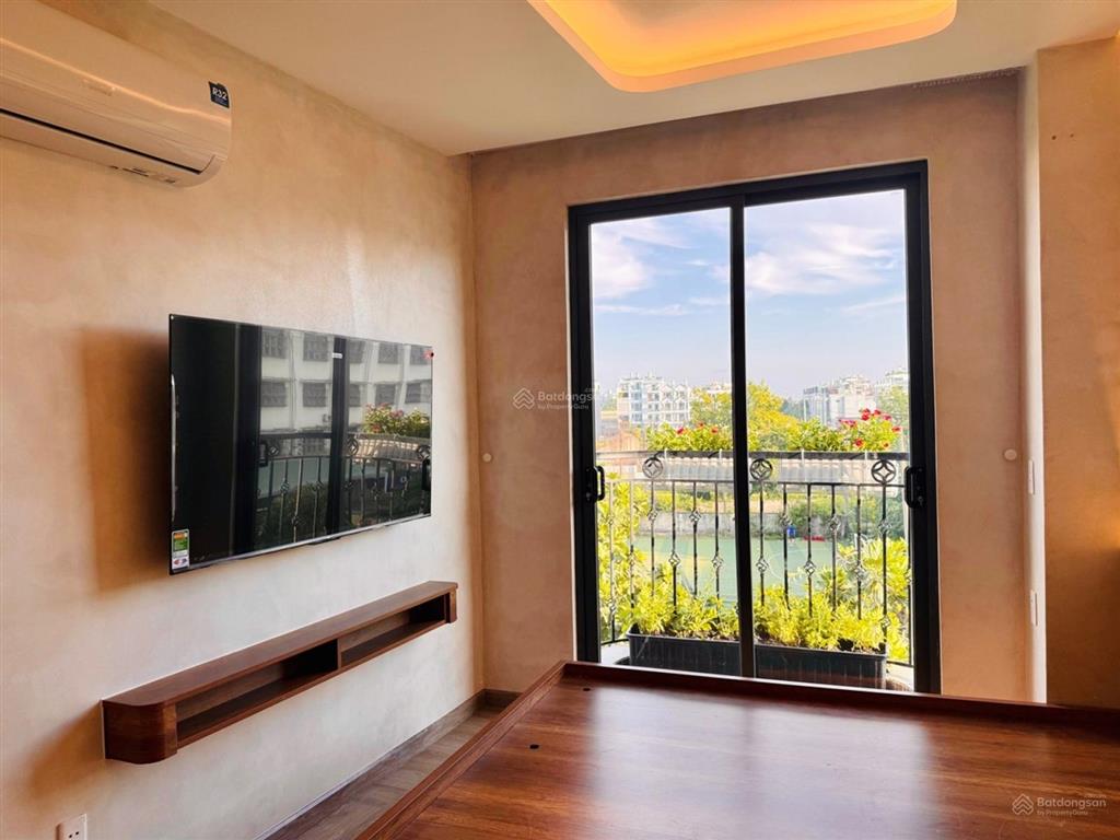 Chdv 18p, 6 tầng, hẻm 12m, doanh thu 100tr/ tháng, ngay bờ sông vàm thuật, p6 (p. an nhơn) gò vấp