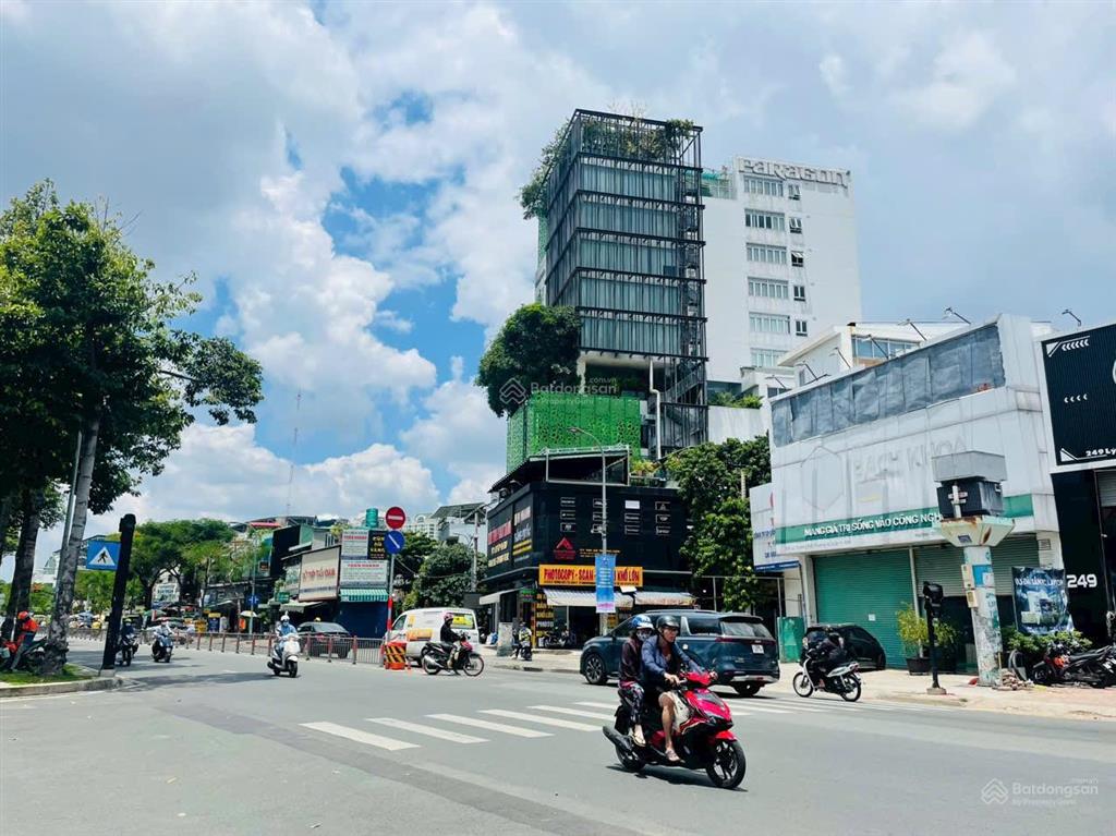 Bán gấp căn góc 2 mặt tiền đường lý thường kiệt và đường số 2 lữ gia