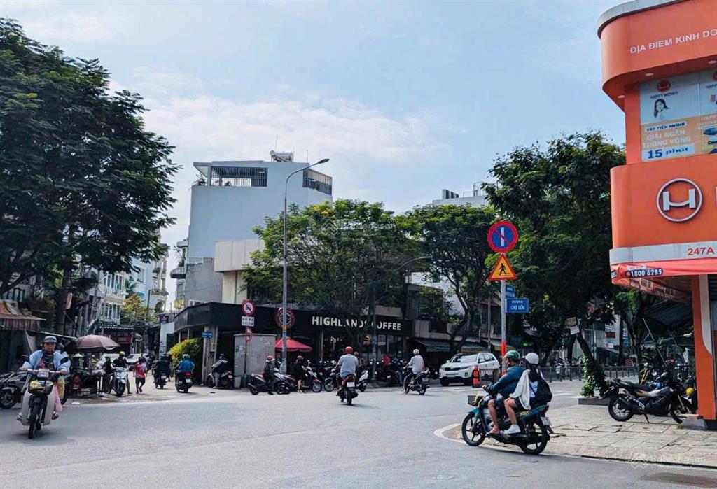 [hiếm] mặt tiền đường 3 tháng 2 (đối diện hà đô)  dt 18x28m