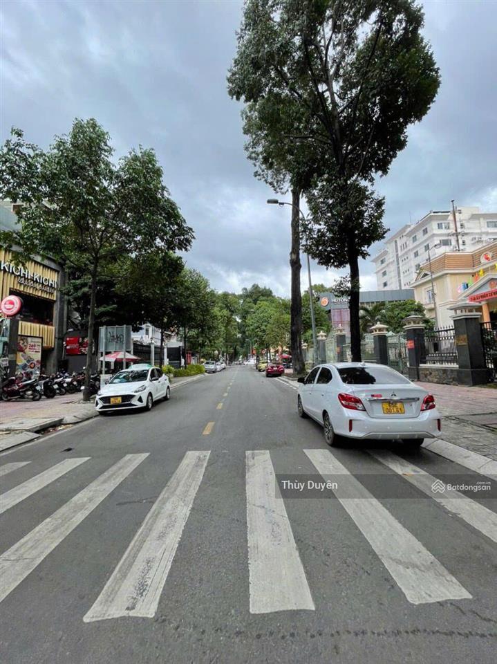 Khuôn đất lớn 640m2 còn sót lại  mt nguyễn chí thanh, quận 10