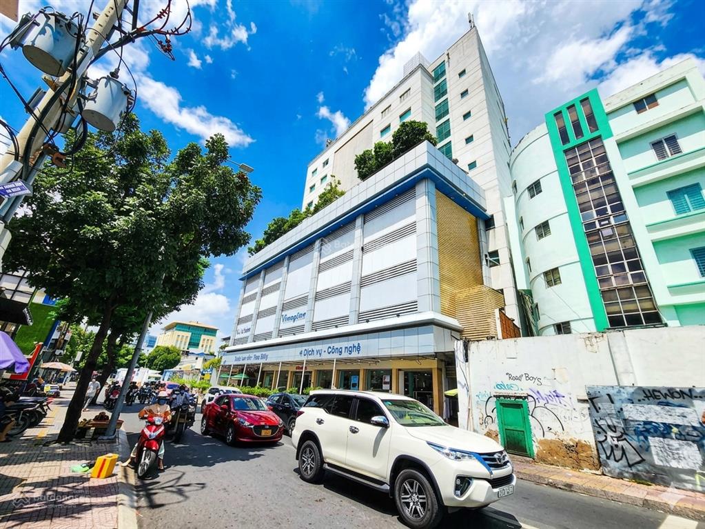 Chuyển nhượng tòa nhà 8200m2  mt lý chính thắng, quận 3