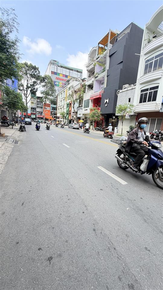 Bán tòa nhà hầm+7 tầng  2mt võ văn tần, quận 3