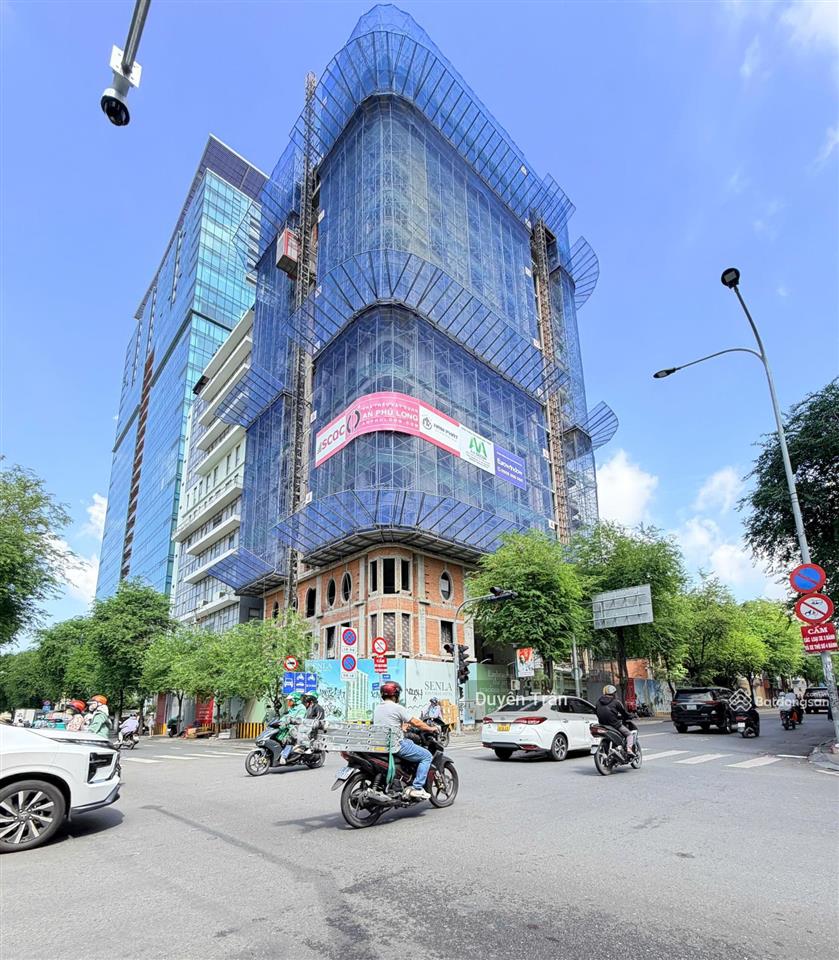 Bán khách sạn góc 2mt hai bà trưng và lê thánh tôn, phường bến nghé